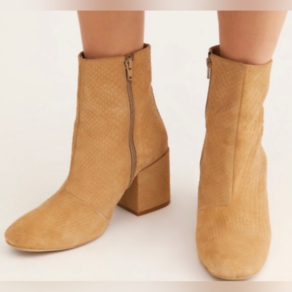 Free People Suede Nicola Block Heel Boot Sand Beige Size 38 - Picture 3 of 12